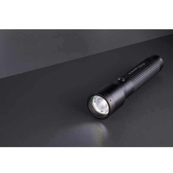 Ledlenser P7R Core Crna ručna svjetiljka