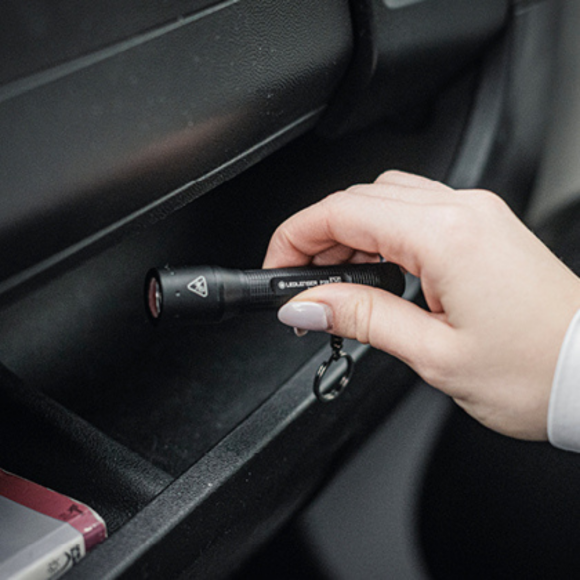 P3R ručna svijetiljka