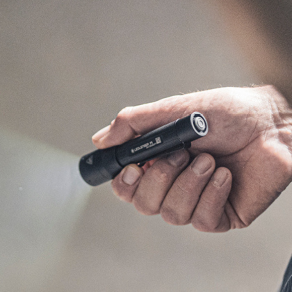 P5 ručna svjetiljka