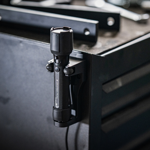 P7R Pro ručna svjetiljka