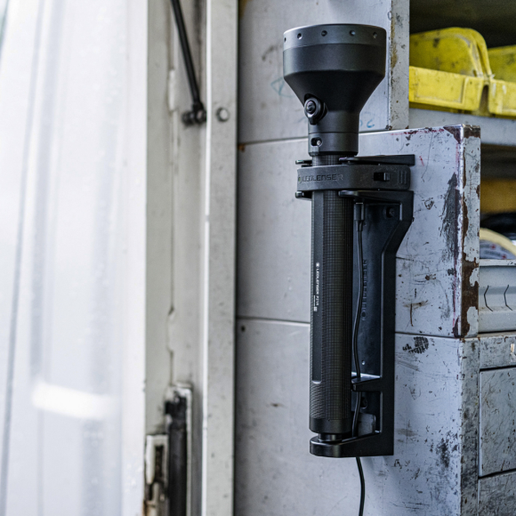 P21R ručna svjetiljka