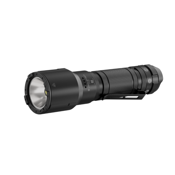 TT3R taktička ručna svjetiljka